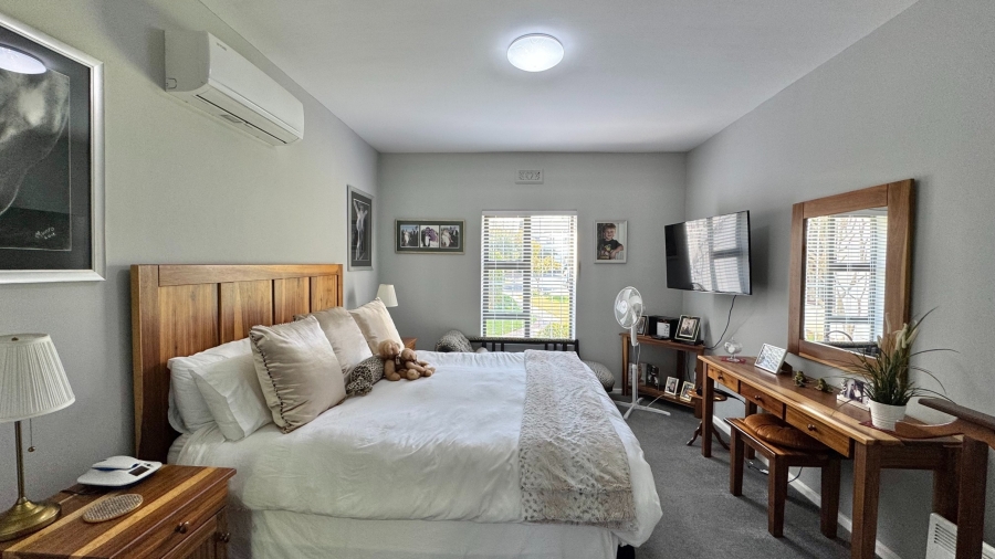 3 Bedroom Property for Sale in Roundhay Western Cape